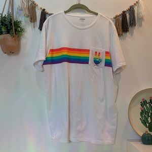 Old navy pride peace tshirt